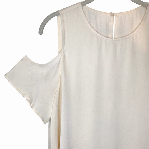 Ceam Cold Shoulder Silk-Like Sateen Top NWOT - Picture 2 of 3